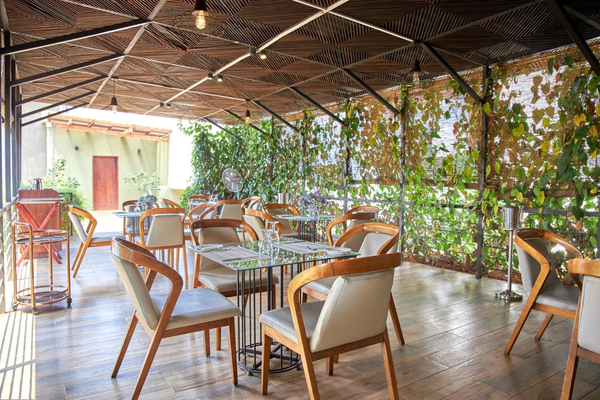 Seahorse Hotel & Spa Negombo Ngoại thất bức ảnh