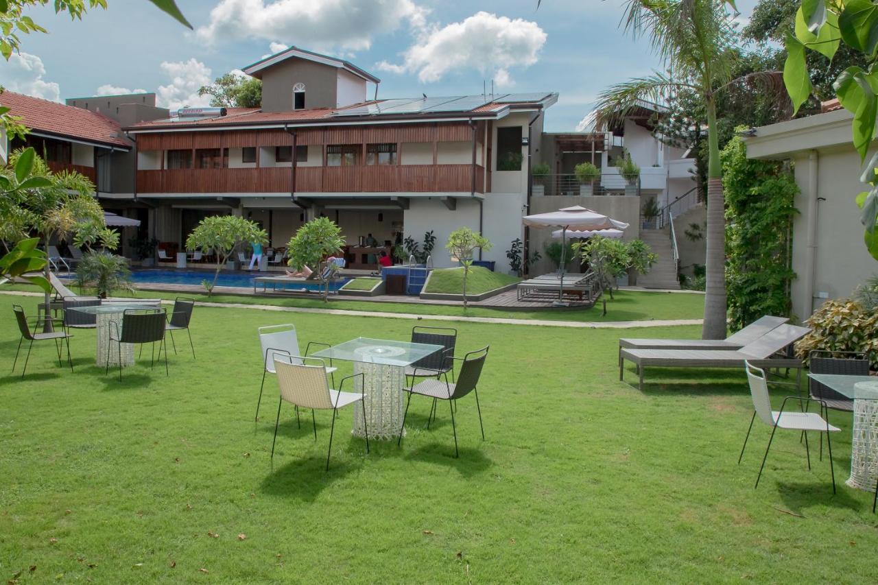 Seahorse Hotel & Spa Negombo Ngoại thất bức ảnh